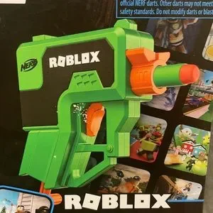 Nerf Roblox Phantom Forces: Boxy Buster Dart Blaster, 2 Nerf Elite